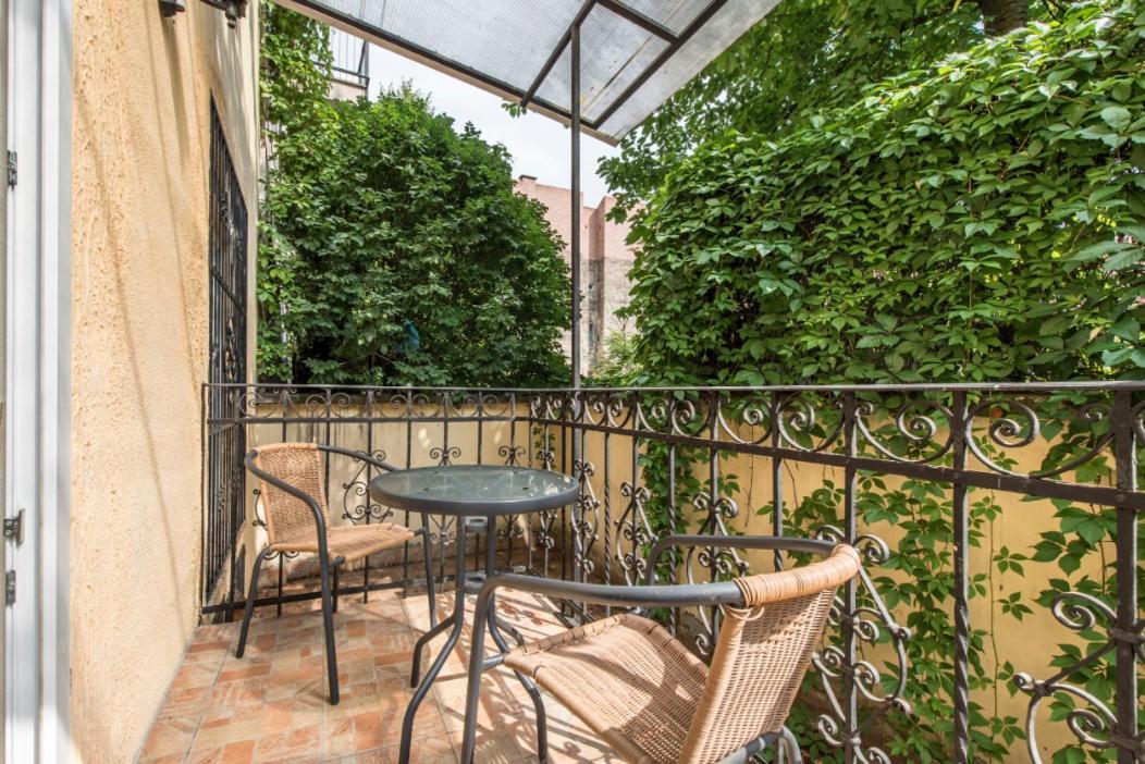 Kaz7 Kazinczy Apartment بودابست المظهر الخارجي الصورة